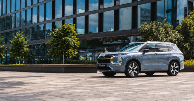 MITSUBISHI OUTLANDER