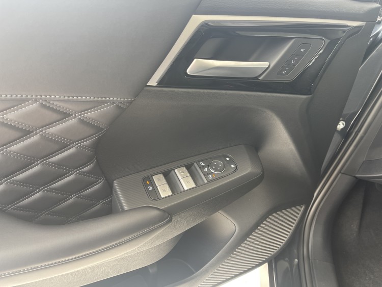 OUTLANDER 2.5 CVT ULTIMATE