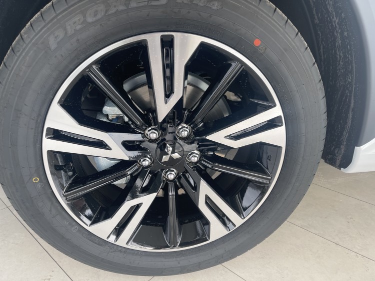 ECLIPSE CROSS 2.0 CVT INTENSE